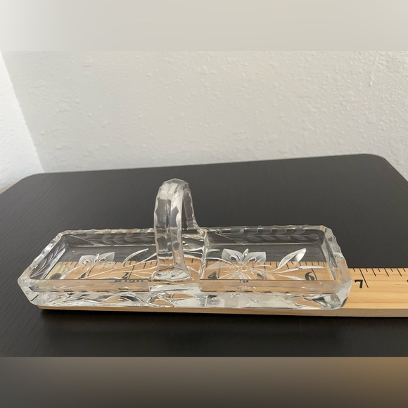 Vintage glass butter dish with handle. - Picture 4 of 4